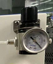 Subatmospheric-pressure air leakage tester pressure gauge